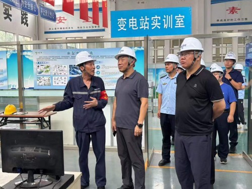 2025年7月29日泰安市應急局領導來澤能電力科技公司調研